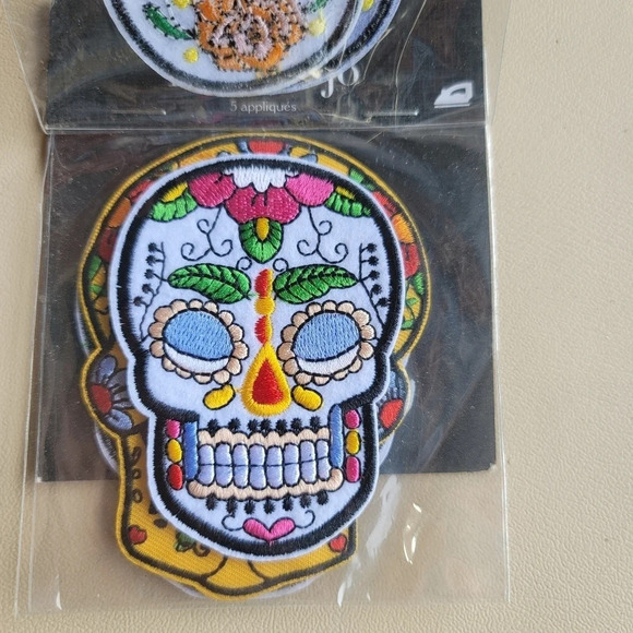 NWT HILDIE & JO Iron On Sew PATCH APPLIQUE Pack Of 5 Skull - Picture 6 of 11